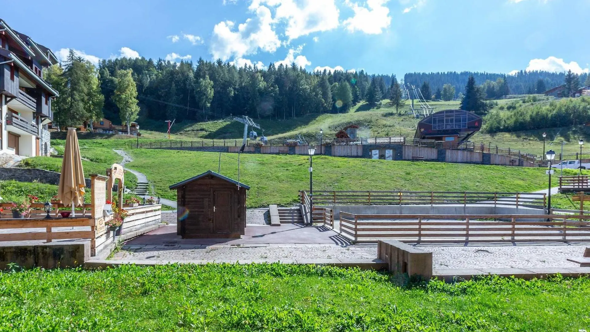 Studio Divisible 4 Pers, Balcon, Animaux Admis - Fr-1-353-63 La Plagne 0*,  France